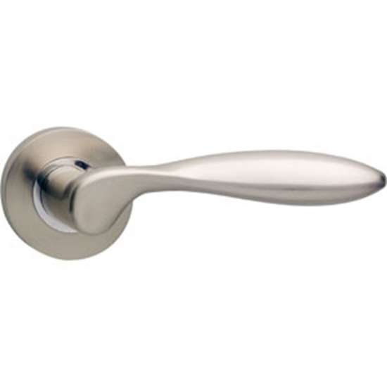 Afbeeldingen van INTERSTEEL Gatdeel rechts George op rond rozet 7mm nokken nikkel mat 1695