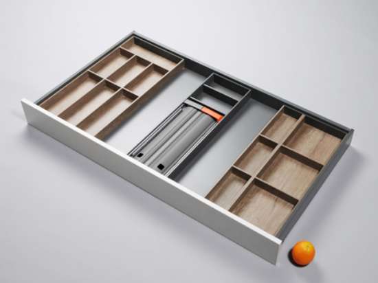 Afbeeldingen van Blum Bestekindeling met foliehouder Legrabox - corpusbreedte 1200 en groter diepte 650mm - houtdecor bardolino eik/zijdewit OL.BH6512B5IND