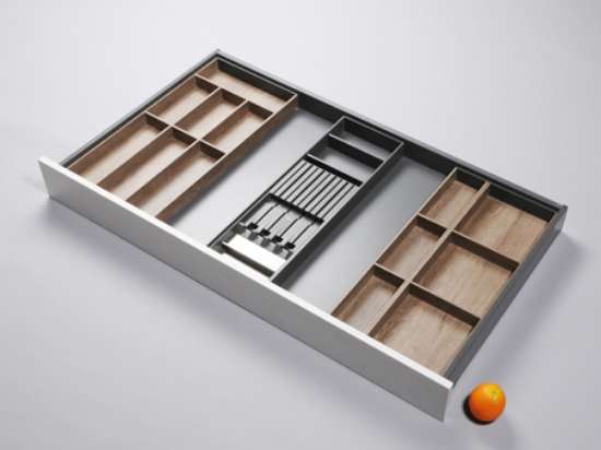 Afbeeldingen van Blum Bestekindeling met messenhouder Legrabox - corpusbreedte 1200 en groter diepte 650mm - houtdecor bardolino eik/zijdewit OL.BH6512B6IND