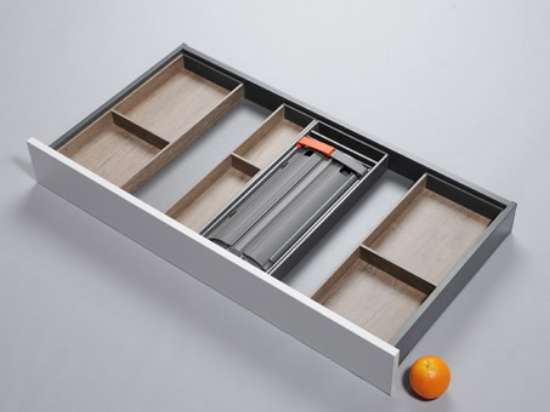 Afbeeldingen van Blum Bestekindeling met foliehouder Legrabox - corpusbreedte 1000mm en groter diepte 500mm - houtdecor nebraska eik/oriongrijs OL.BH5010N5IND