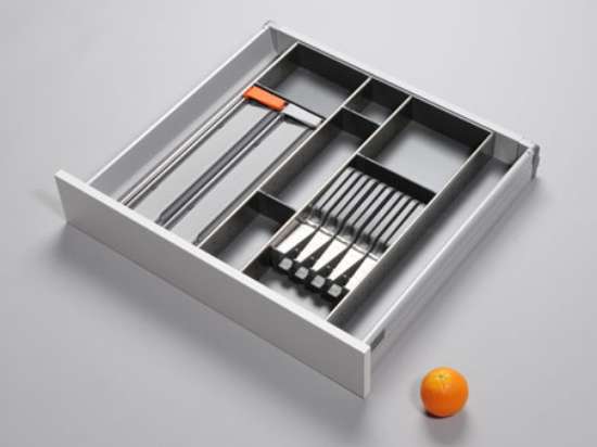 Afbeeldingen van Blum Bestekindeling voor messen met foliehouder Orga-Line - corpusbreedte 700 en groter ladediepte 600 - inox/RVS OL.BO6070S5BESTEKLADE
