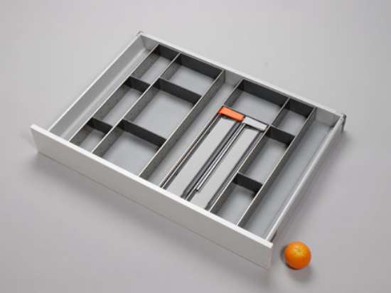 Afbeeldingen van Blum Bestekindeling met foliehouder Orga-Line - corpusbreedte 900 en groter ladediepte 600 - inox/RVS OL.BO609013BESTEKLADE
