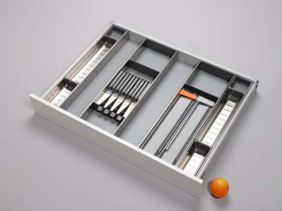 Afbeeldingen van Blum Bestekindeling voor messen met foliehouder Orga-Line - corpusbreedte 900 en groter ladediepte 650 - inox/RVS OL.BO659014BESTEKLADE