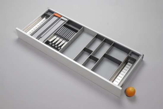 Afbeeldingen van Blum Bestekindeling voor messen met foliehouder Orga-Line - corpusbreedte 1200 en groter ladediepte 450 - inox/RVS OL.BO4512S6BESTEKLADE