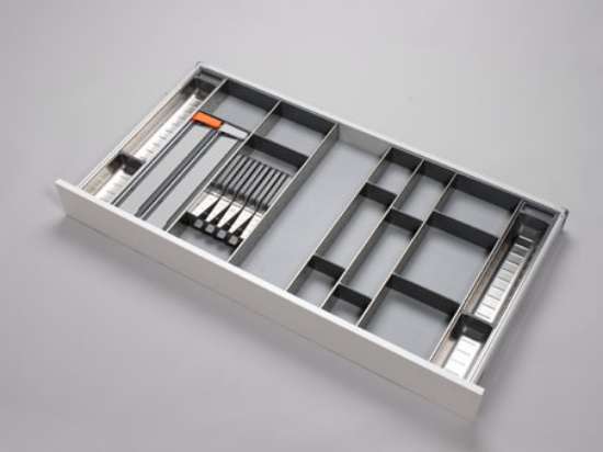 Afbeeldingen van Blum Bestekindeling voor messen met foliehouder Orga-Line - corpusbreedte 1200 en groter ladediepte 600 - inox/RVS OL.BO6012S6BESTEKLADE