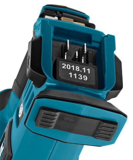 Afbeeldingen van Makita luchtpomp MP100DZ - 12v Max 8,3 bar 